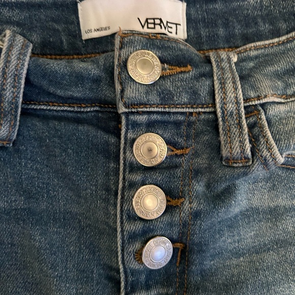 VERVET by Flying Monkey Denim Shorts with Butterfly Buckle Size XS Medium Wash - Picture 6 of 8